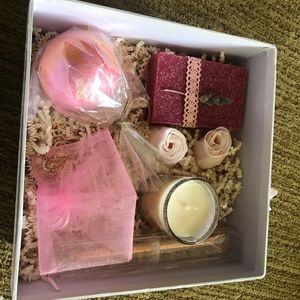 Gold necklace with cute box and more